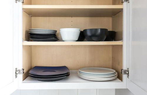 Bright & Cozy 2BR Retreat w Parking Broad Ripple - Foto 18