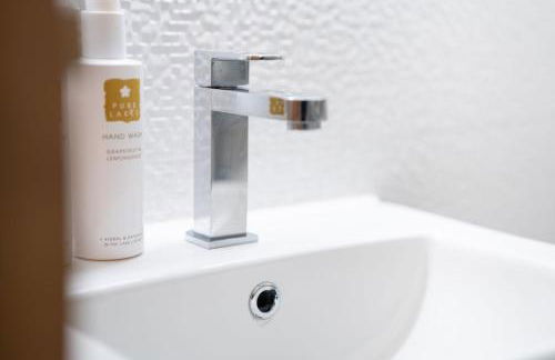 Contemporary Home by LetMeStay - Foto 15