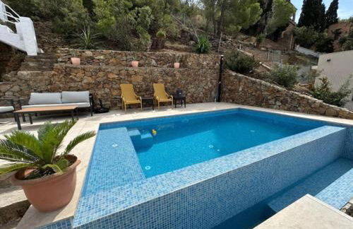 Preciosa casa con piscina desbordante y vistas al mar - Foto 13