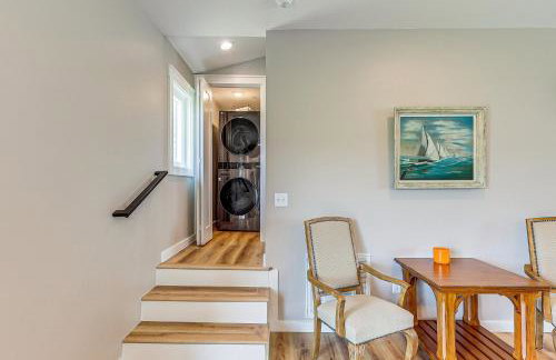 Rock Hall Retreat with Balcony Near Park and Marina! - Foto 8