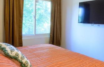 Charming and Cozy 1 Bedroom 1 Bathroom Guest Suite in Silverlake - Foto 20