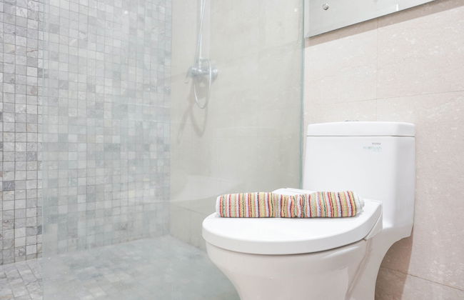 Nice and Elegant 2BR Apartment at Veranda Residence Puri - Foto 15