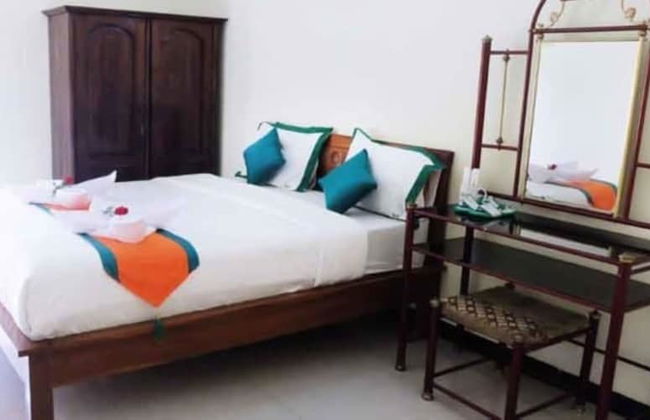 Homestay Tegal Kota by Simply Homy - Photo 5