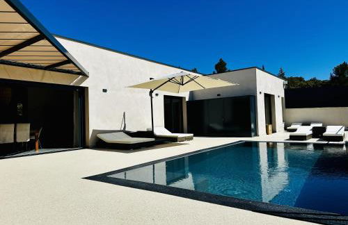 Villa Romy face au Ventoux Piscine et Spa - Foto 1