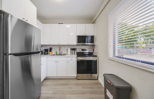 Stylish Apartments on Iconic Calle Ocho - Foto 16