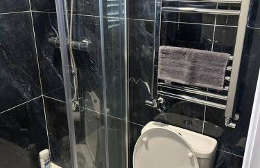 Double Room Ensuite in Croydon Family Home - Foto 2