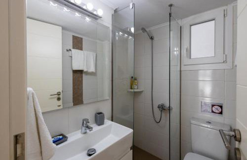 Lydia's East Apartment - Photo 29