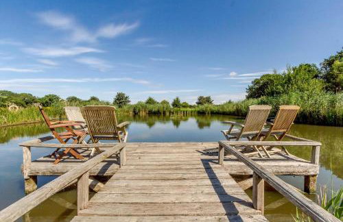 Cottage In Norfolk Sleeps 23 - Private Pool, Fishing Lake, Hot Tub Ref 99008Sc - Foto 24