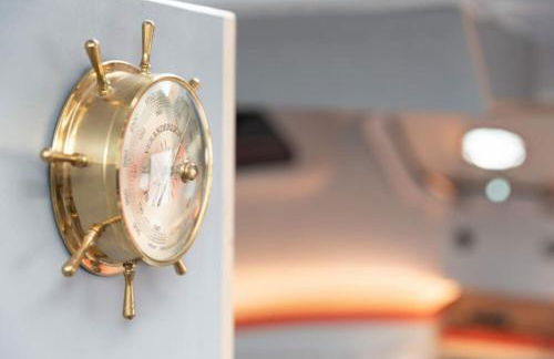 Ausgebautes Freifallrettungsboot KNUTSCHKUGEL - Foto 11