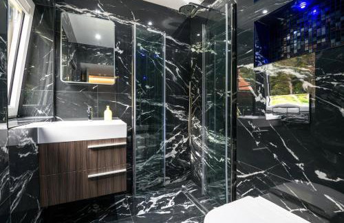 Amos Lodge Deluxe Accommodation - Photo 26