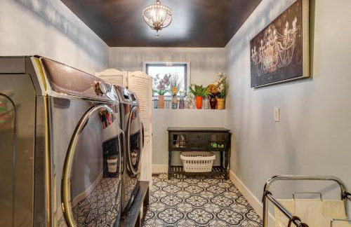 Theater Room and Fire Pit Anchorage Family Retreat - Foto 14