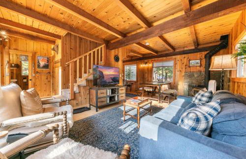 3BD Retreat - 5 Min to Beach Trails & Town - Foto 8