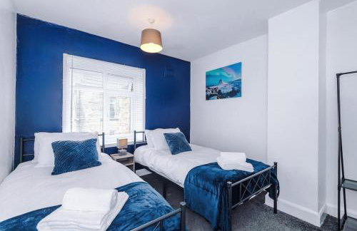 Charming 2 Bed House, Sleeps 6, Free parking, Contractors welcome - Foto 14