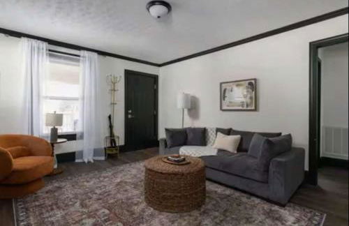 3BR Downtown-Old Salem Oasis - Foto 2