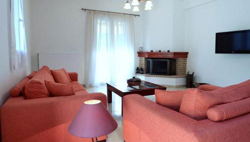 Gloria's House - Photo 2