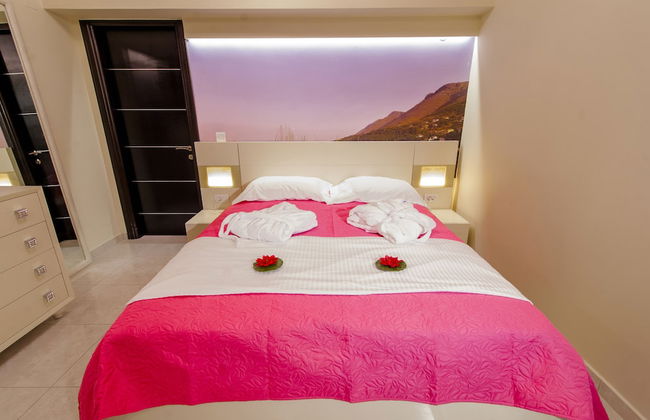 All Saints Villas - Photo 2