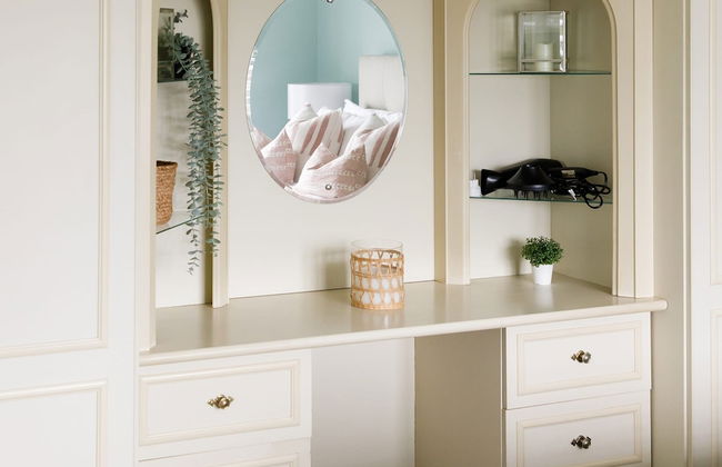 Bright Modern 4 br House 100 Metres From Beach - Photo 31