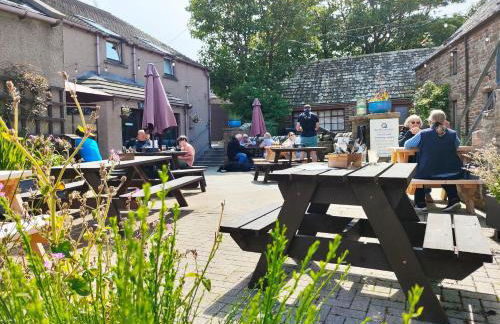 St Margaret's Hope Backpackers Hostel - Photo 11