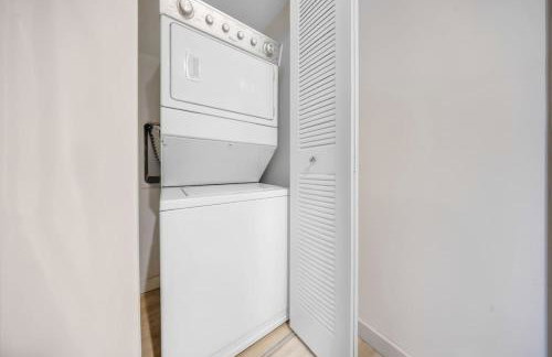 Prestige Living in DTWN 3 Min From Las Olas - Photo 12
