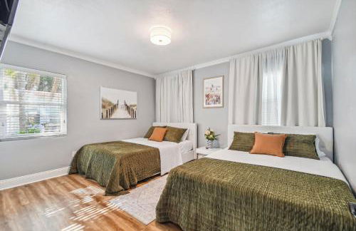 Tropical Retreat with Heated Pool & Firepit - Foto 17