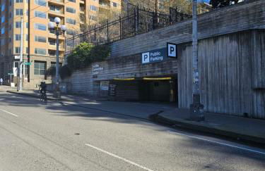 Cozy 1BR with Free Parking Downtown Conv Center - Foto 18