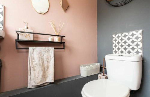 Wonderland 4 bedrooms 6 bed Castle Donnington EMA airport - Foto 4