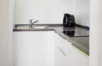 KELLER APARTMENT l 10E - Photo 9