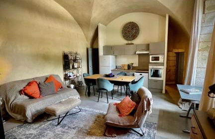 Au pays de Gide appart feutré dans un château - Photo 3