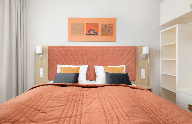 Bel Mare Apartment w/ Balcony by Renters - Foto 9