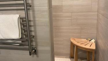 South Seattle gated community 90 day minimum - Foto 3