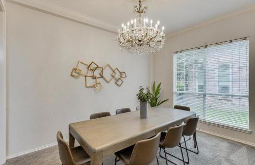 Luxurious Home w Cinema Room & Private Pool - Foto 11