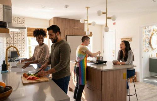 The Return to Self - Walk to Historic Downtown - Foto 11