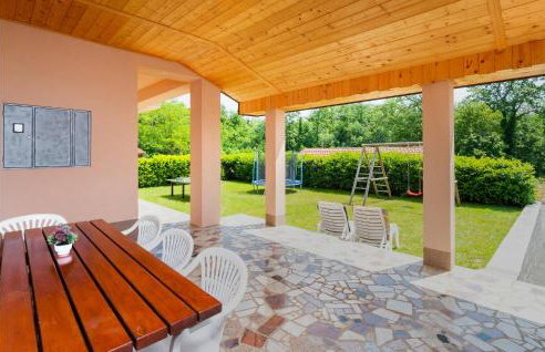 Awesome Apartment In Bresca - Foto 9