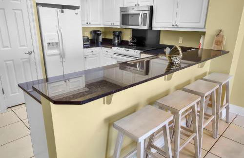 SMP 208 - Stunning 3 Bedroom Beachfront Condo! - Foto 11