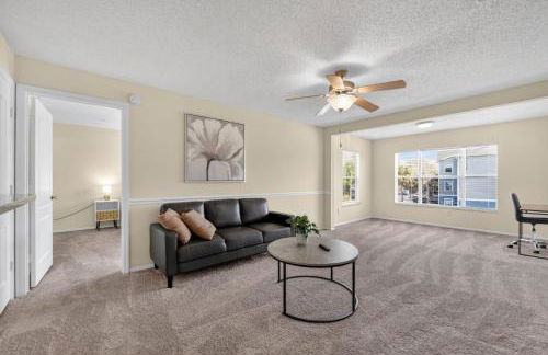 Modern 2BR Stay in Prime Location - Foto 6