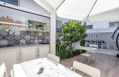 Nice Home In Punta Braccetto - Foto 13