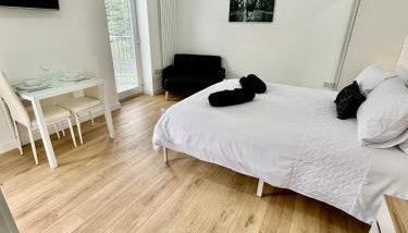 The Studio - Peaceful Village Studio with Parking, Wi-Fi & Views - Foto 2, towels