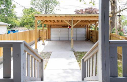 Lovely Modern 3BR-3BA Grove Home ABODEbucks - Photo 49