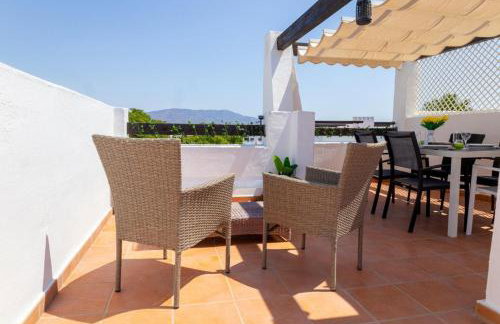 Penthouse for 4 Rooftop Terrace & Communal Pools - Photo 50