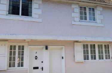 Lovely Two Bedroom Town House - Minimum 2 Night Stay - Foto 1
