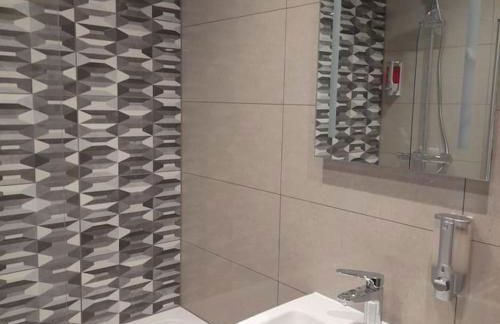 Cosy Jesmond 3 bed apartment - fantastic location - Photo 34