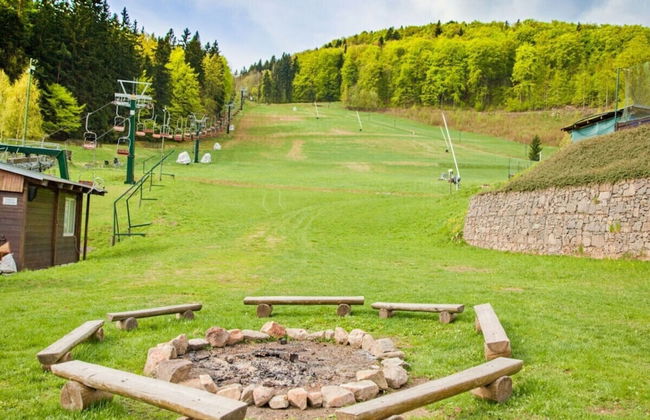 Inviting Villa With Warm Ambience - Photo 22