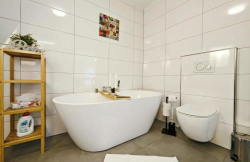 Kaiserin Sisi für bis zu 6 - Arbeitsplatz, Badewanne, Parkplatz, Waschmaschine - Foto 14