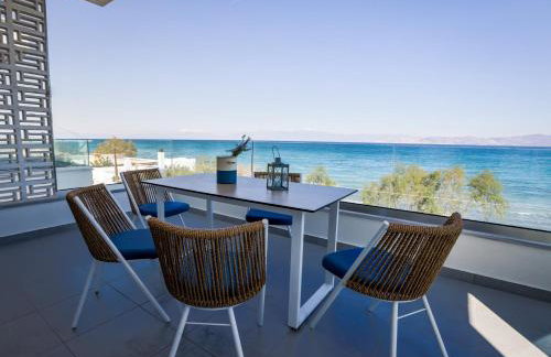 La Mer Bleue Beachfront Boutique Apartments - Photo 6