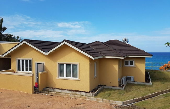 Je Suis Jamaica - 4 B R Beachfront Villa w Staff - Photo 61