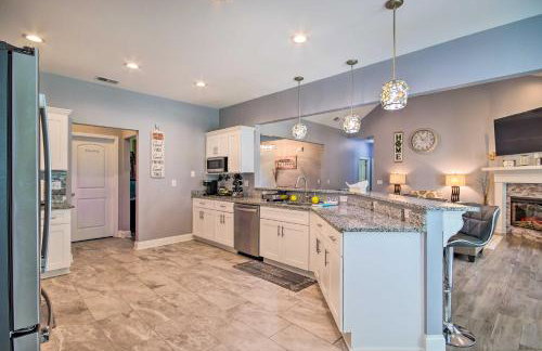 Bright Hopkins Home with Game Room and Fire Pit! - Foto 9