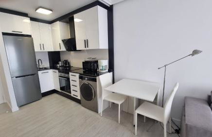 Seaside Apartment Sleeps 6 With Balcony - Foto 22