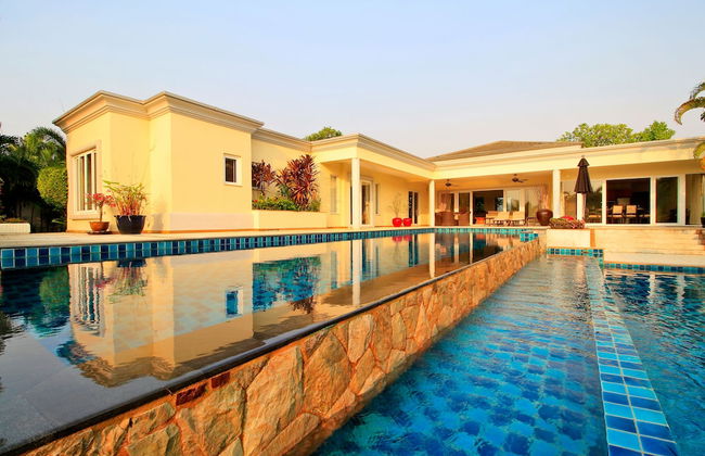 Pattaya Sunset Villa 4 Bedroom Sleeps 8 - Foto 35