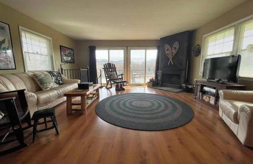 Close to skiing and hiking, walk to main street - Foto 1