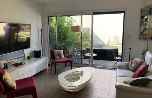 Agréable et lumineuse maison t4 air conditionné piscine jacuzzi parking - Foto 48